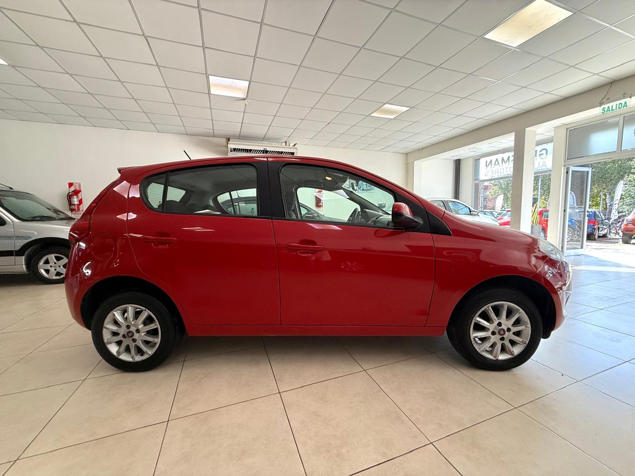 FIAT PALIO ATTRACTIVE TOP