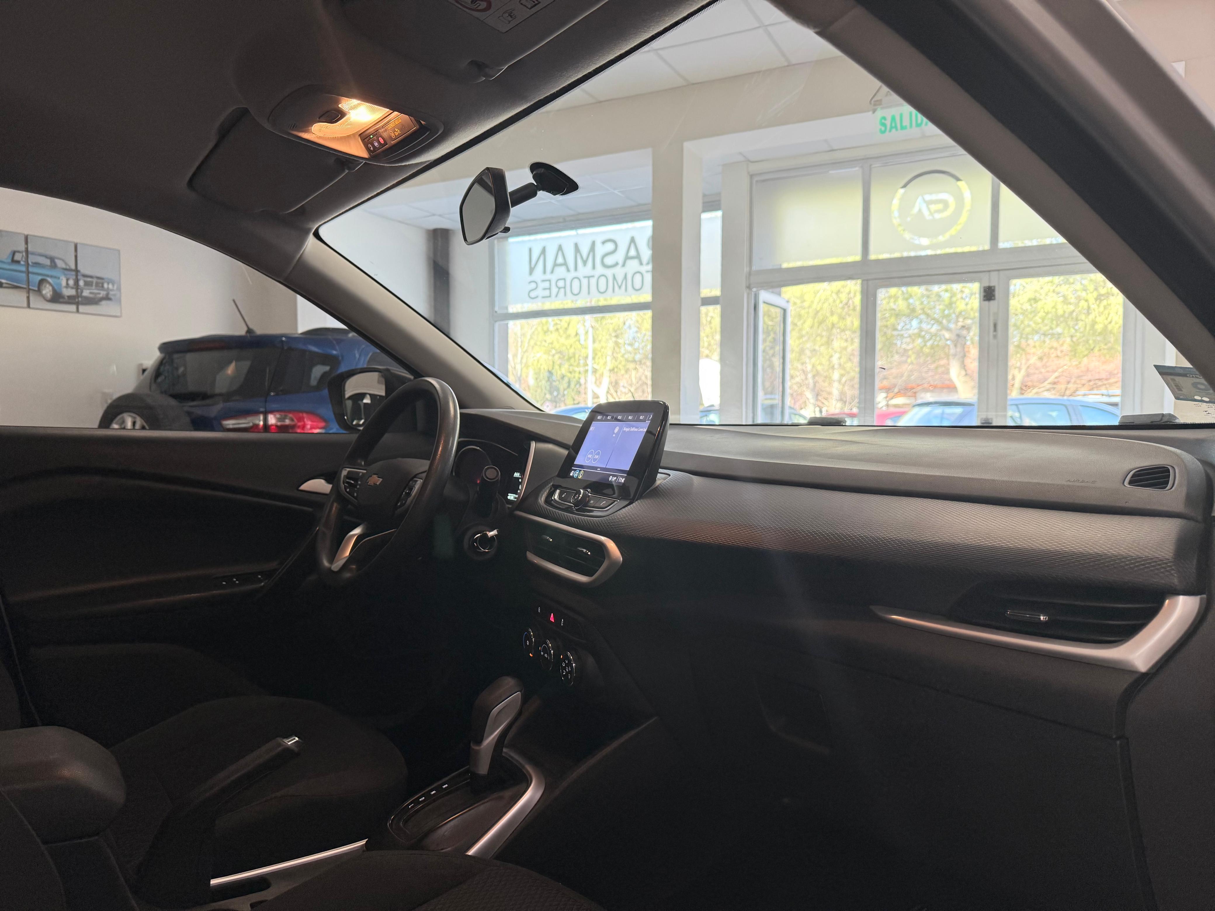 CHEVROLET TRACKER LT