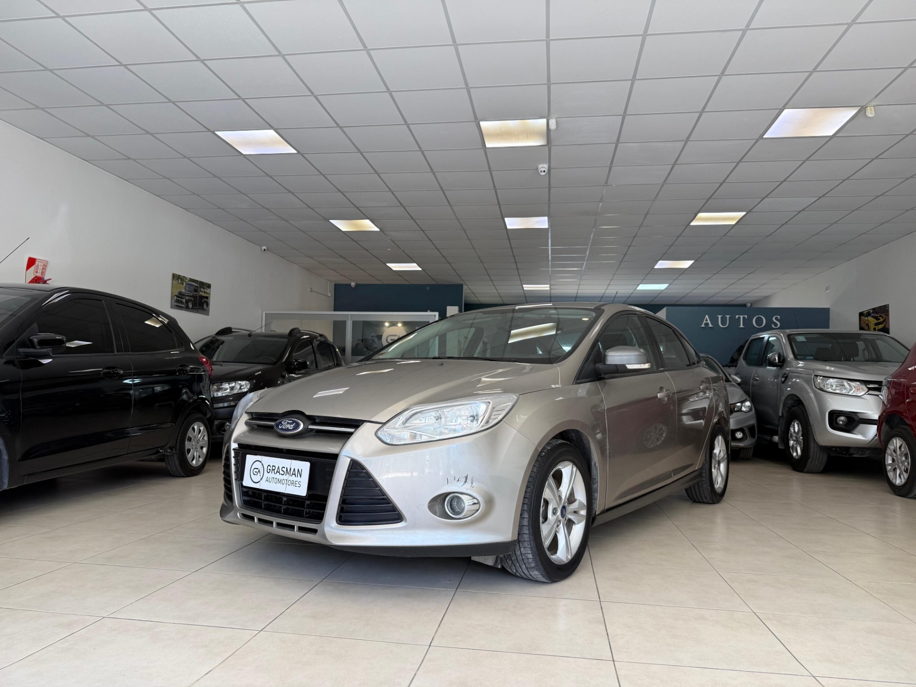 FORD FOCUS SE PLUS 2.0 MT